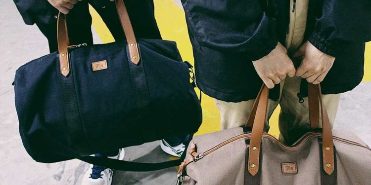 Túi đựng đồ là vật dụng cần thiết cho mỗi chuyến đi chơi