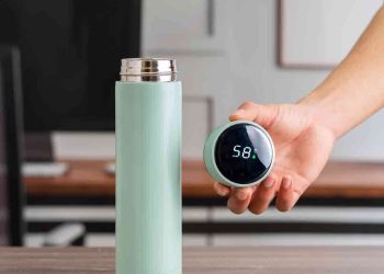 Tại sao bình giữ nhiệt bị đổ mồ hôi? Cách khắc phục