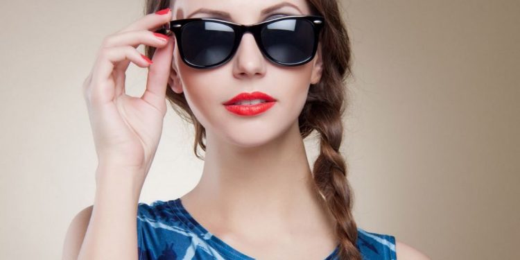 Kính râm có những lợi ích gì? Hướng dẫn cách chọn kính râm