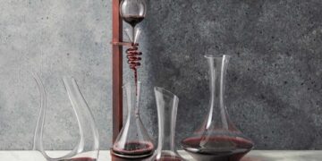 Tùy loại rượu để dùng decanter