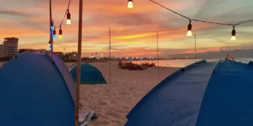 Cắm trại bên bờ biển Đà Nẵng đáng nhớ